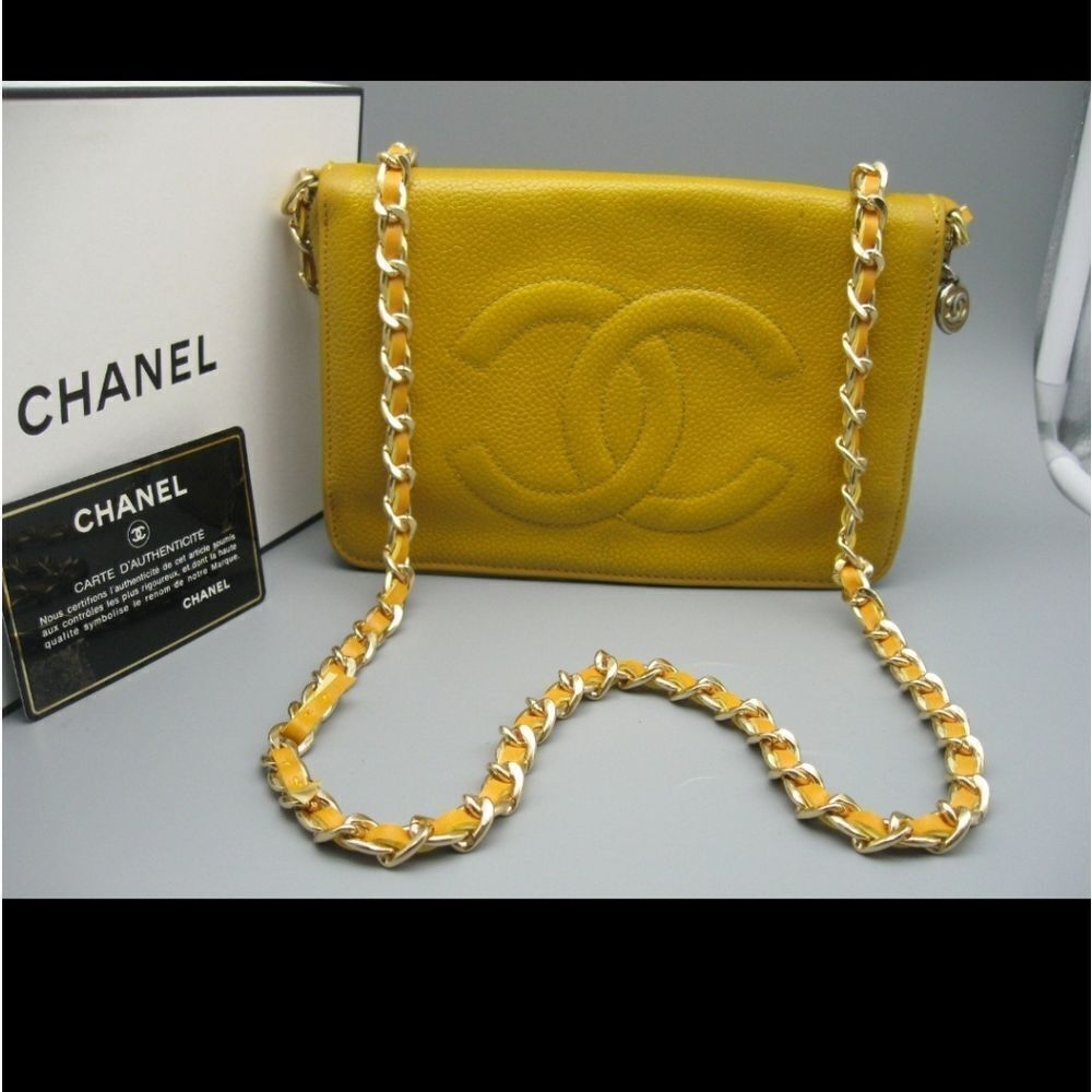 SALE 🔥AUTHENTIC CHANEL VINTAGE YELLOW CAVIAR LEATHER TIMELESS WALLET CROSSBODY